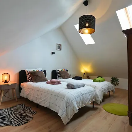 Chez Les Chasseurs - Pour 9 Personnes A St Hubert - Ardennes - - By La Conciergerie *